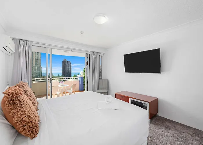 Resort Studio Apartment In Heart Of Broadbeach