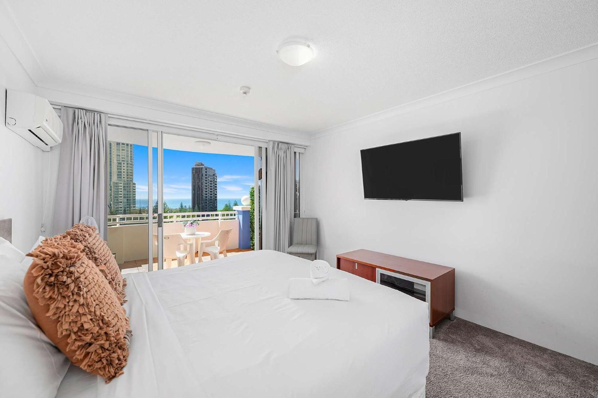 Apartment In Heart Of Broadbeach
