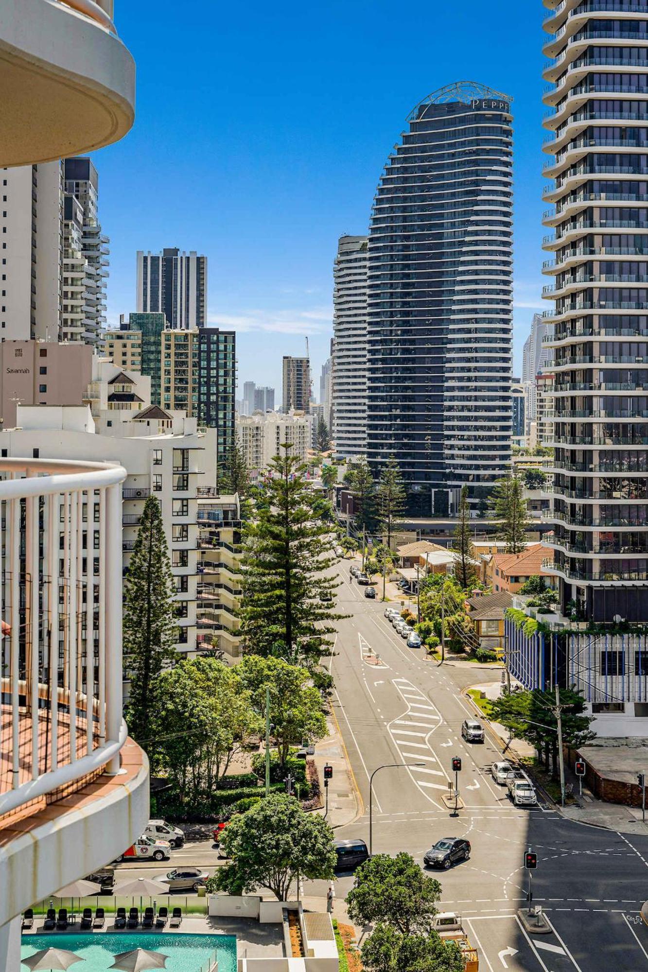 Apartment In Heart Of Broadbeach
